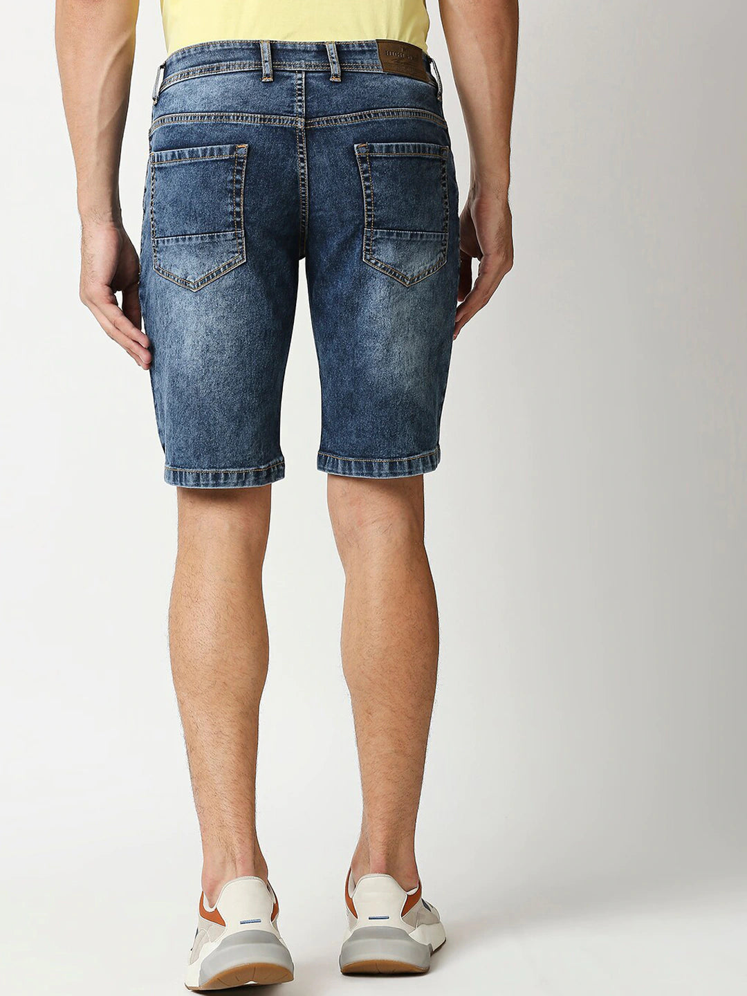 Men Blue Washed Mid-Rise Denim Shorts