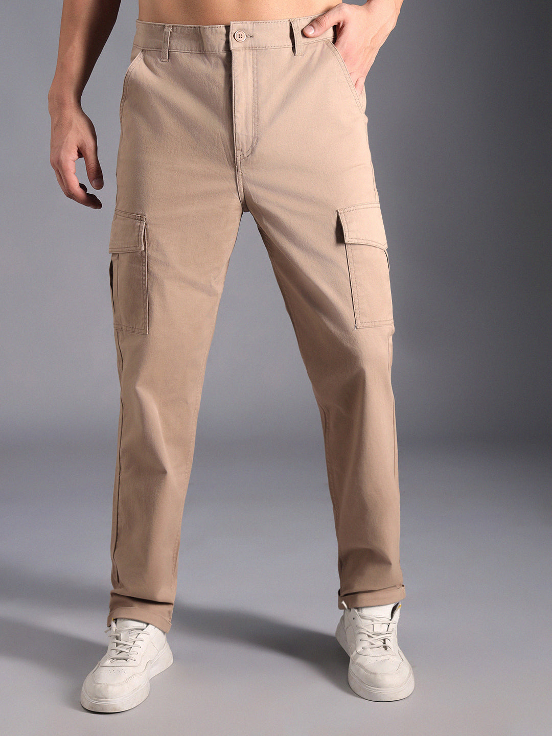 Men Relaxed Straight Leg Mid-Rise Cargos Trousers