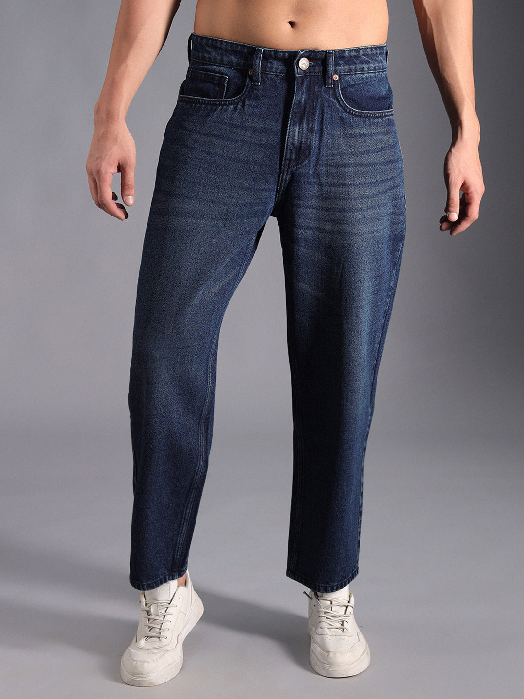 Men Relaxed Fit Mid-Rise Clean Look Cotton Jeans