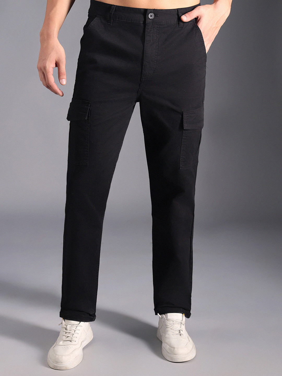 Men Relaxed Straight Leg Mid-Rise Cargos Trousers