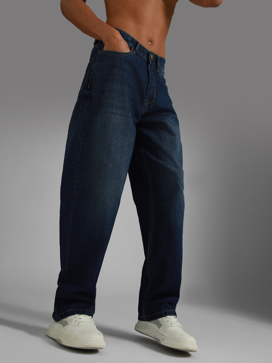 Men Wide Leg Mid-Rise Light Fade Clean Look Cotton Jeans