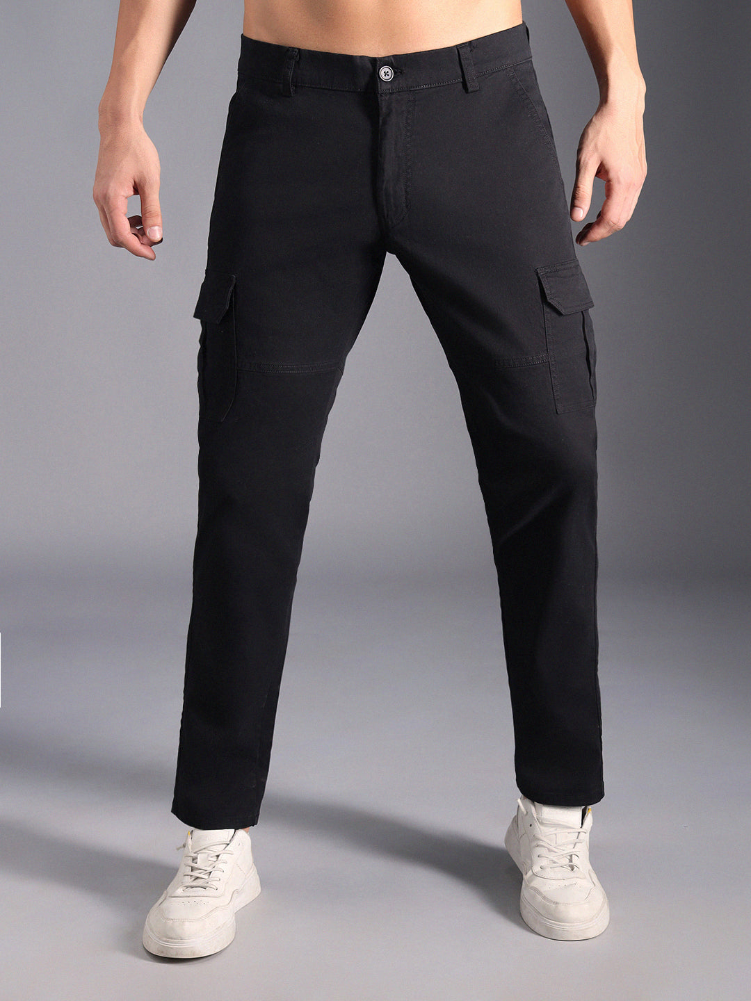 Men Relaxed Mid-Rise Cotton Cargo Trousers