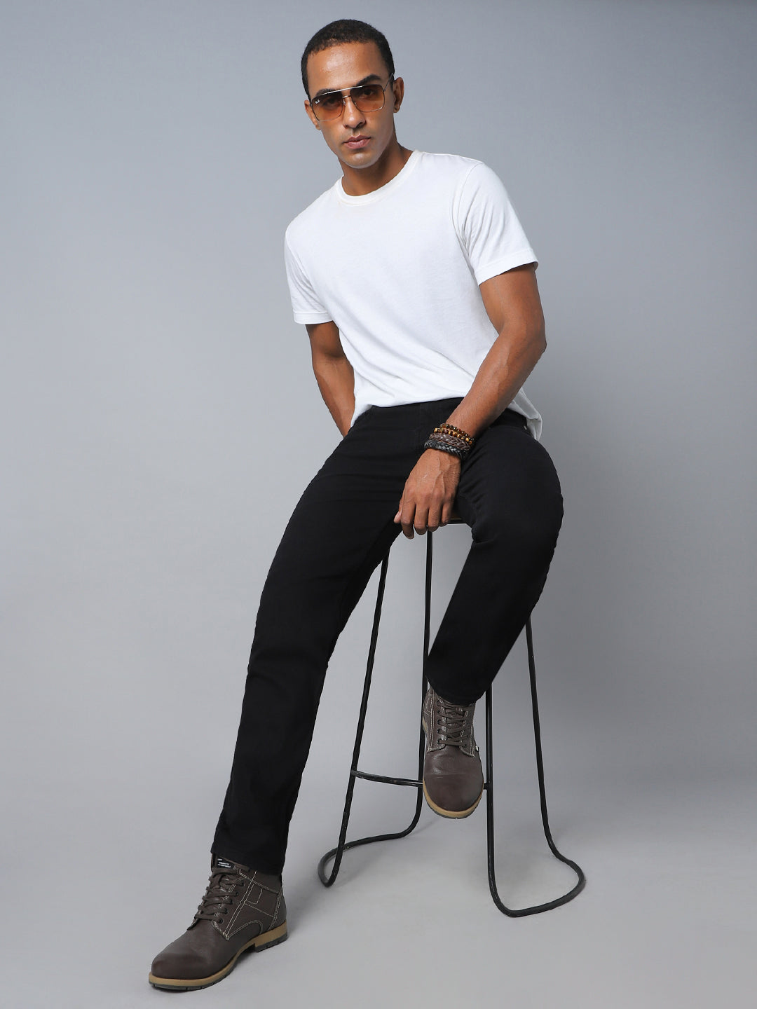 Men Black Straight Fit Stretchable Jeans