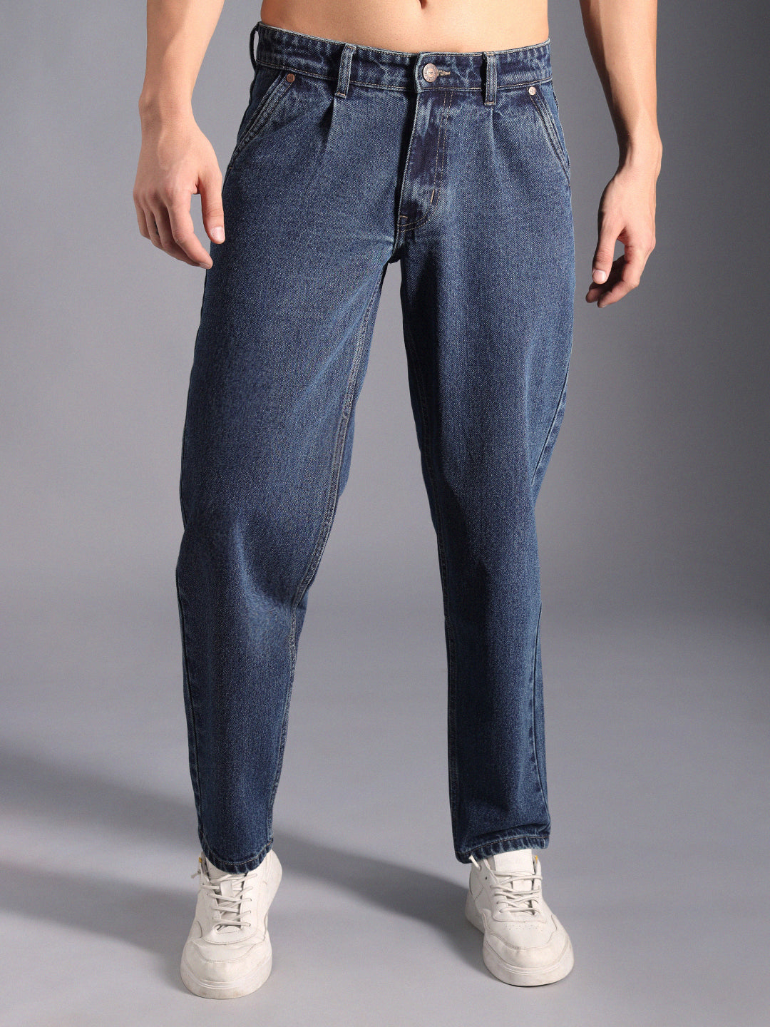 Men Relaxed Fit Clean Look Light Fade Cotton Jeans