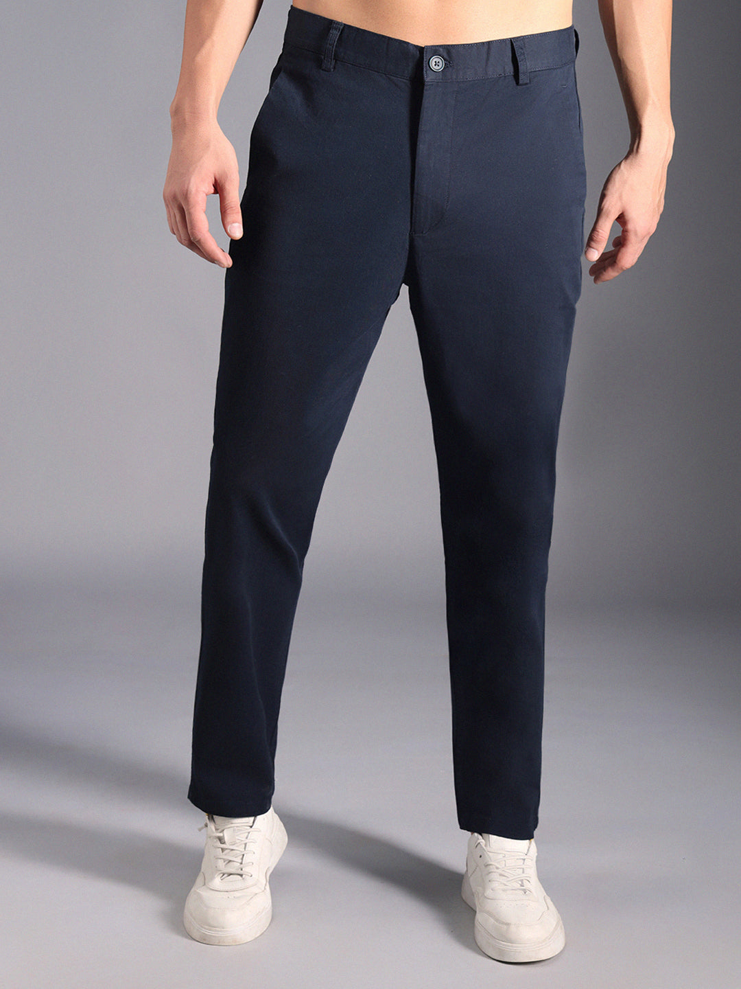 Men Relaxed Mid-Rise Cotton Regular Trousers