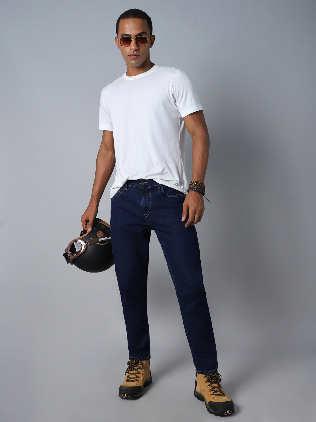 Men Tapered Fit Mid-Rise Clean Look Stretchable Jeans