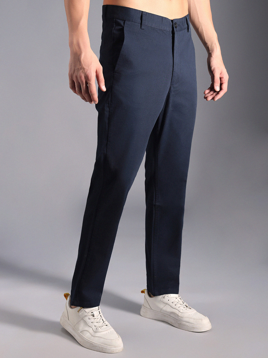 Men Relaxed Mid-Rise Cotton Regular Trousers