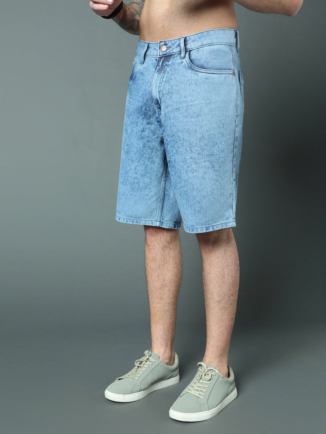 Men Mid-Rise Washed Loose Fit Pure Cotton Denim Shorts