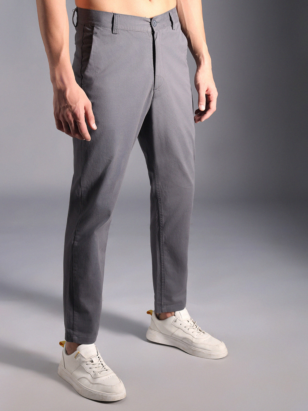 Men Relaxed Mid-Rise Cotton Regular Trousers