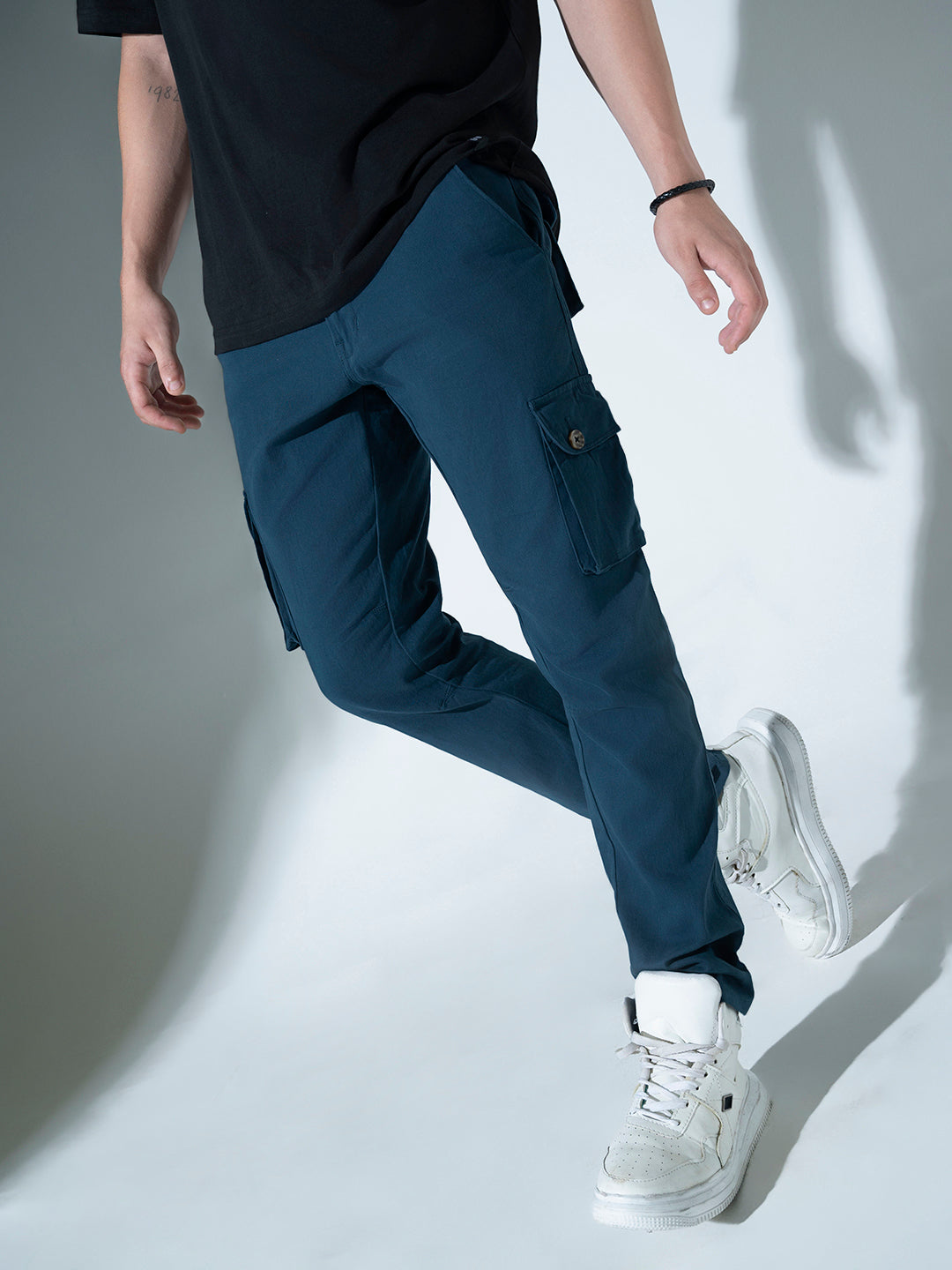 Hubberholme Men Navy Blue Slim Fit Solid Cargos