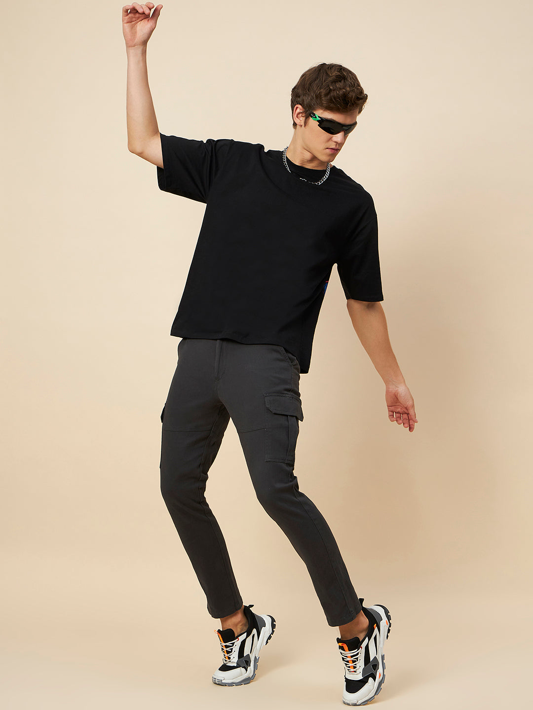 Men Mid Rise Woven Cargo Style Trousers