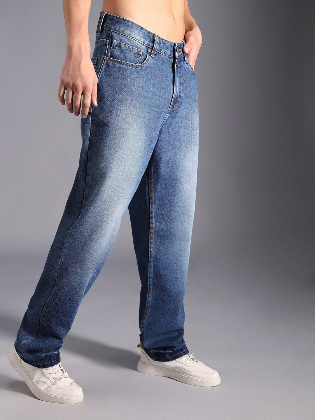 Men Straight Fit Clean Look Light Fade Cotton Jeans