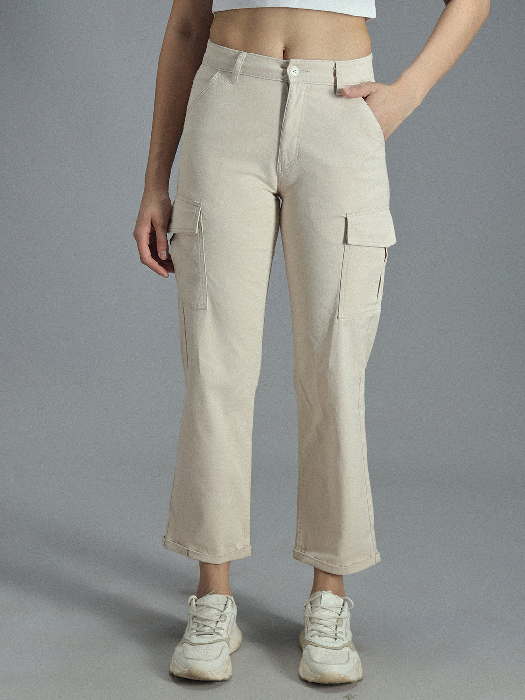 Women Relaxed Straight Leg High-Rise Plain Cargos Trousers