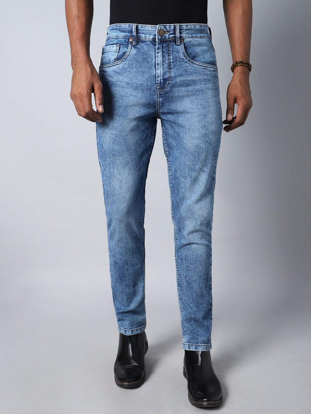 Men Straight Fit Mid-Rise Clean Look Heavy Fade Stretchable Jeans