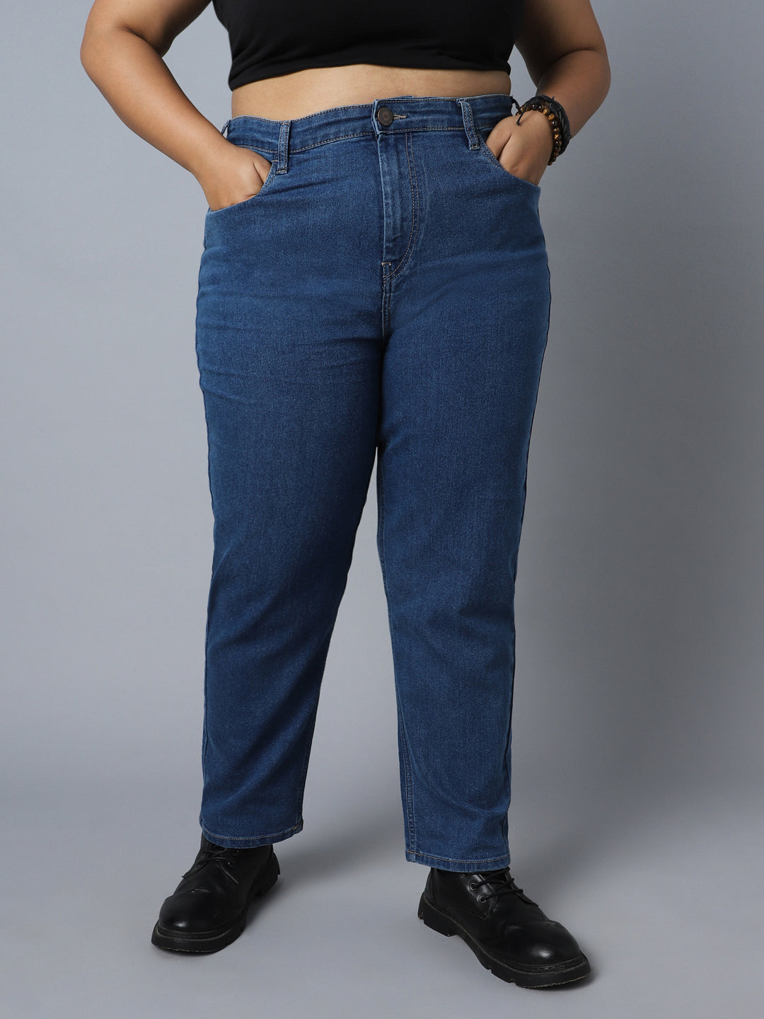 Women Plus Size Straight Fit High-Rise Stretchable Jeans