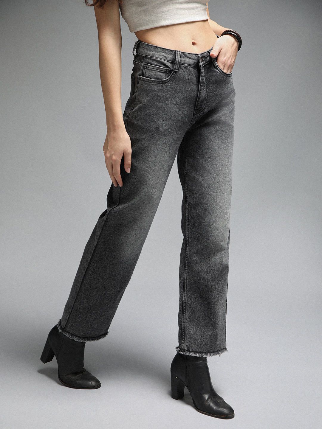 Women Straight Fit High-Rise Light Fade Clean Look Stretchable Jeans