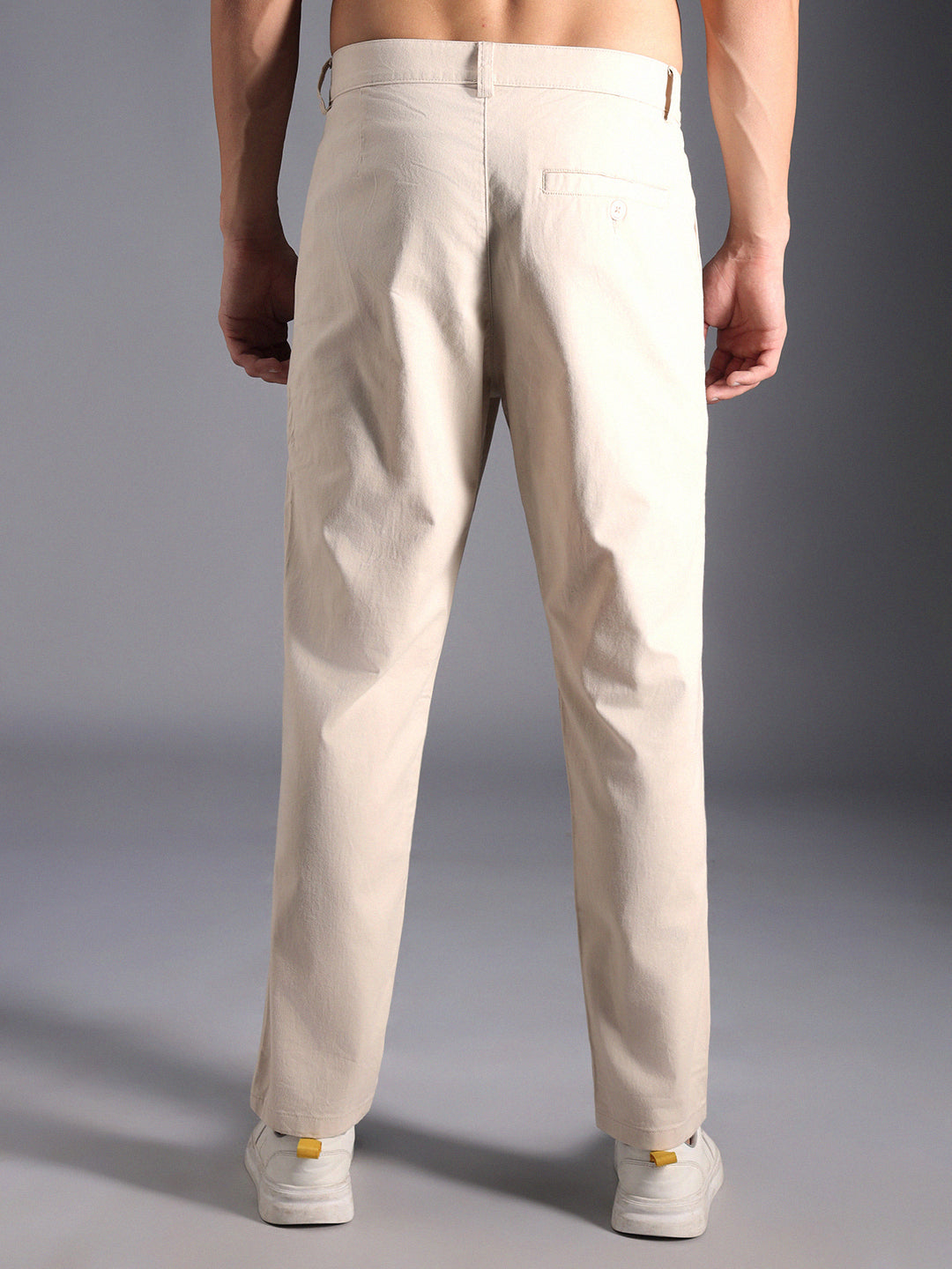 Men Relaxed Mid-Rise Cotton Regular Trousers