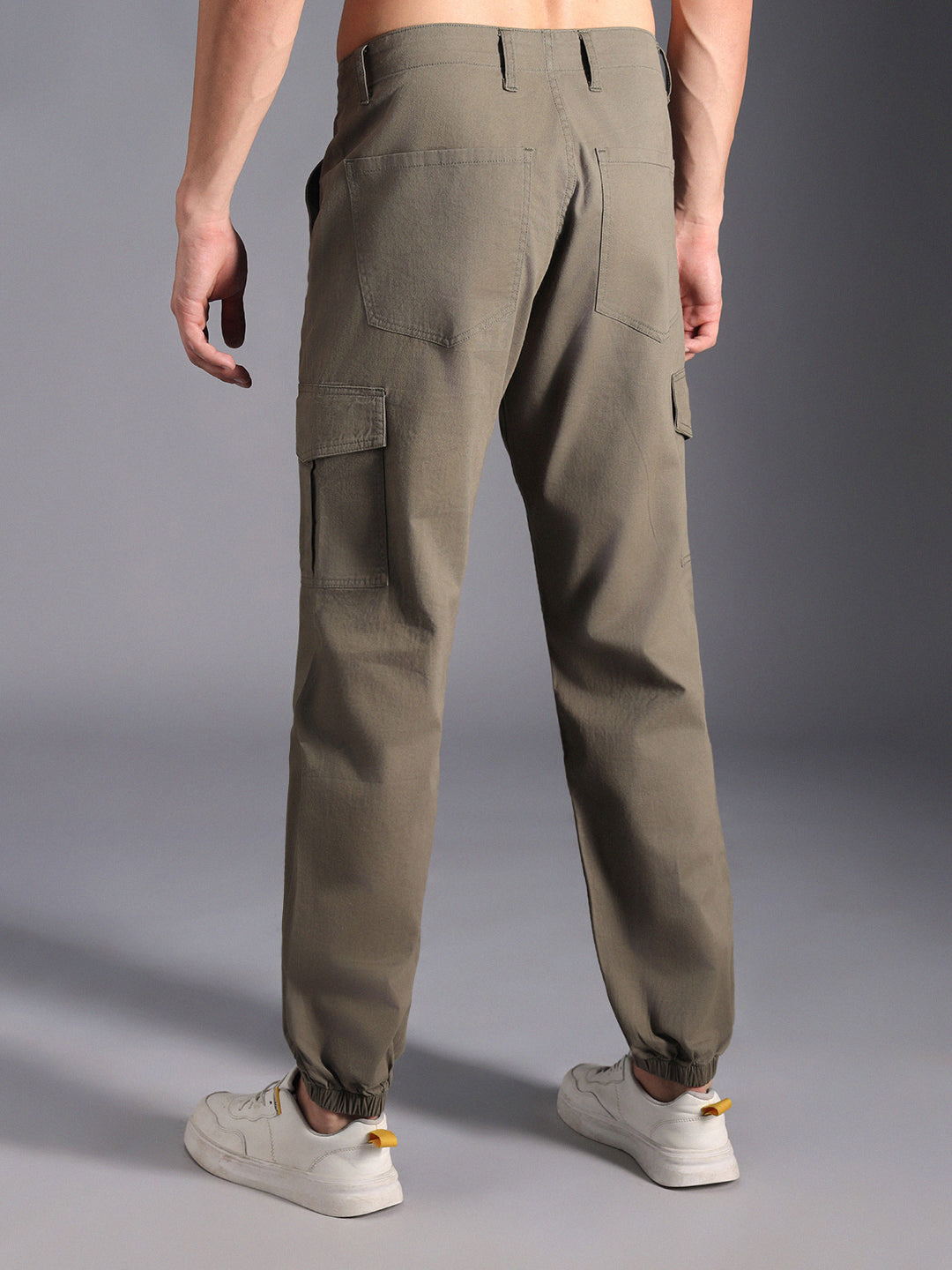 Men Relaxed Mid-Rise Cargo Joggers