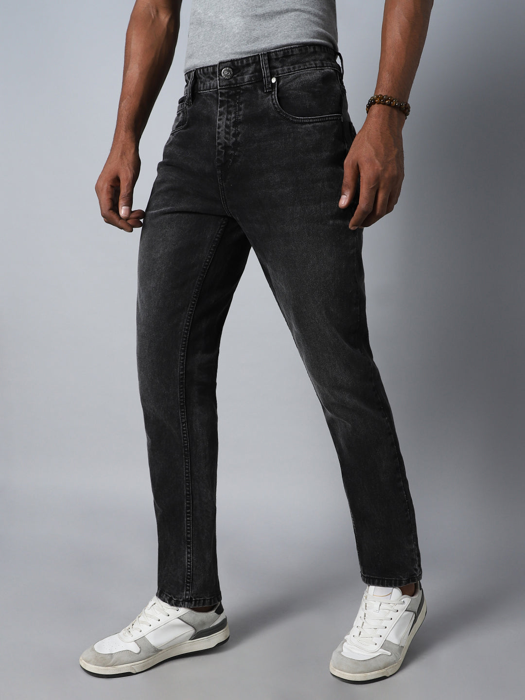 Men Straight Fit Mid-Rise Clean Look Heavy Fade Stretchable Jeans