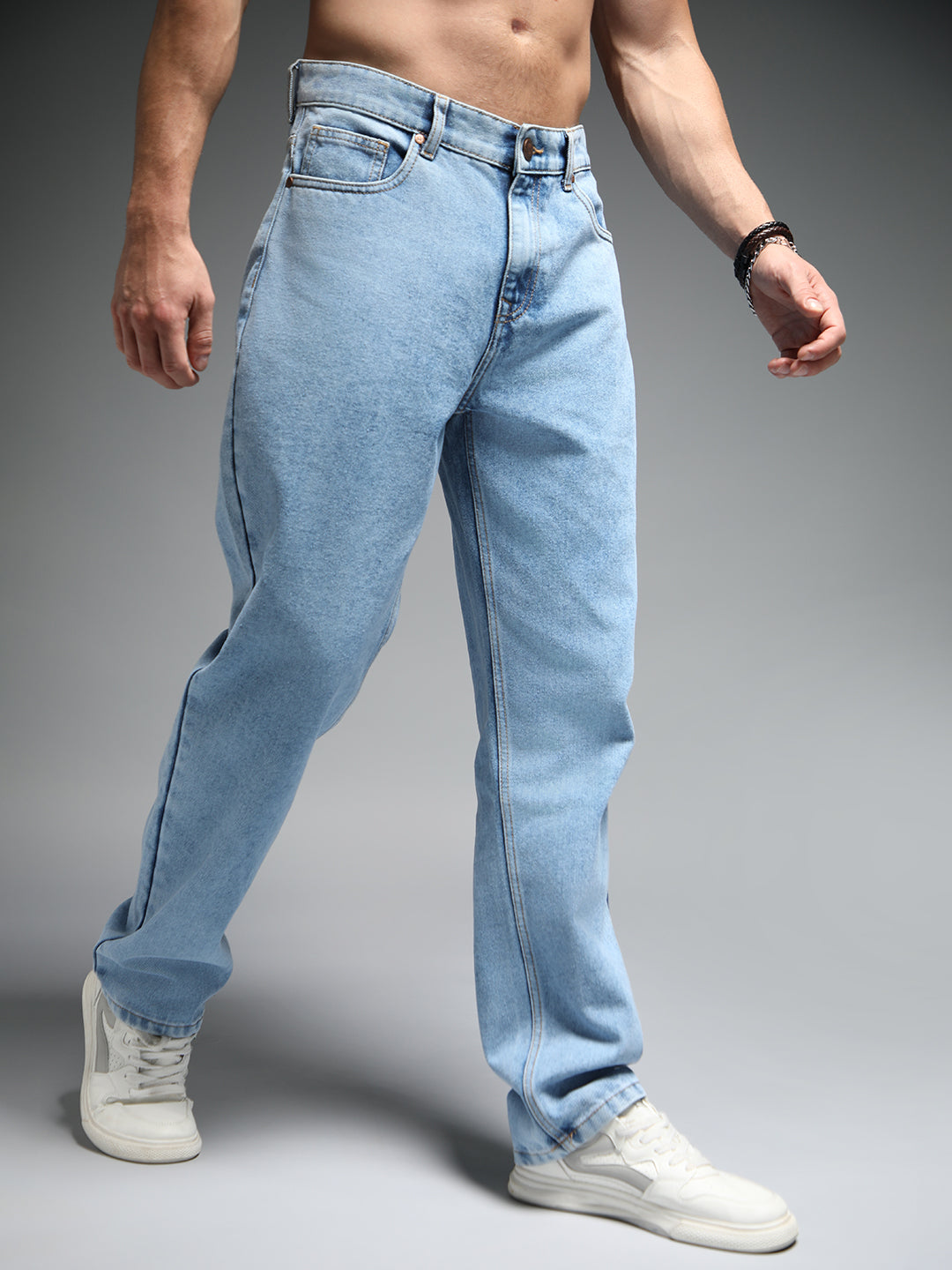 Men Straight Fit Mid-Rise Clean Look Heavy Fade Cotton Jeans