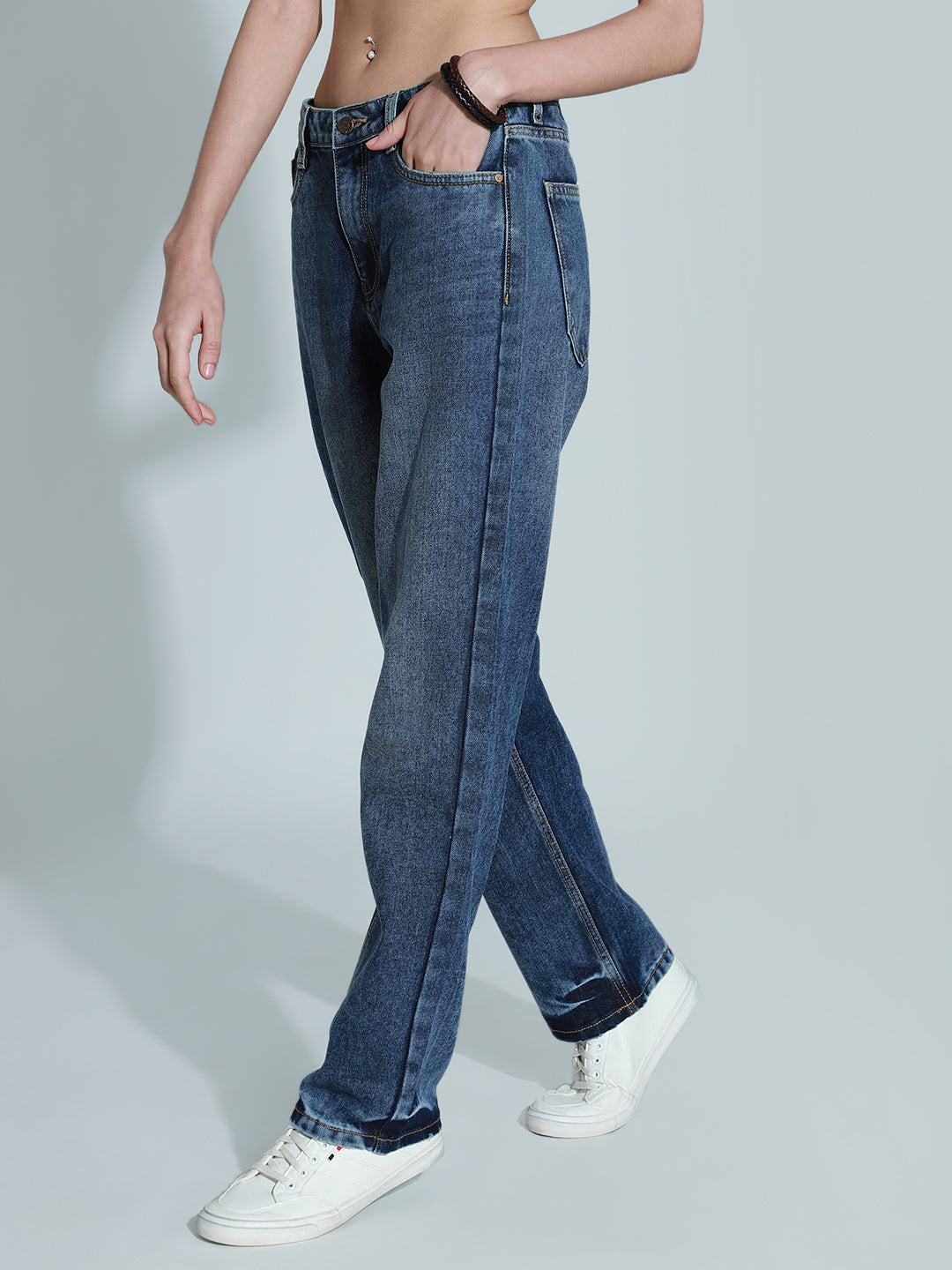 Women 90s Straight High-Rise Clean Look Pure Cotton Jeans