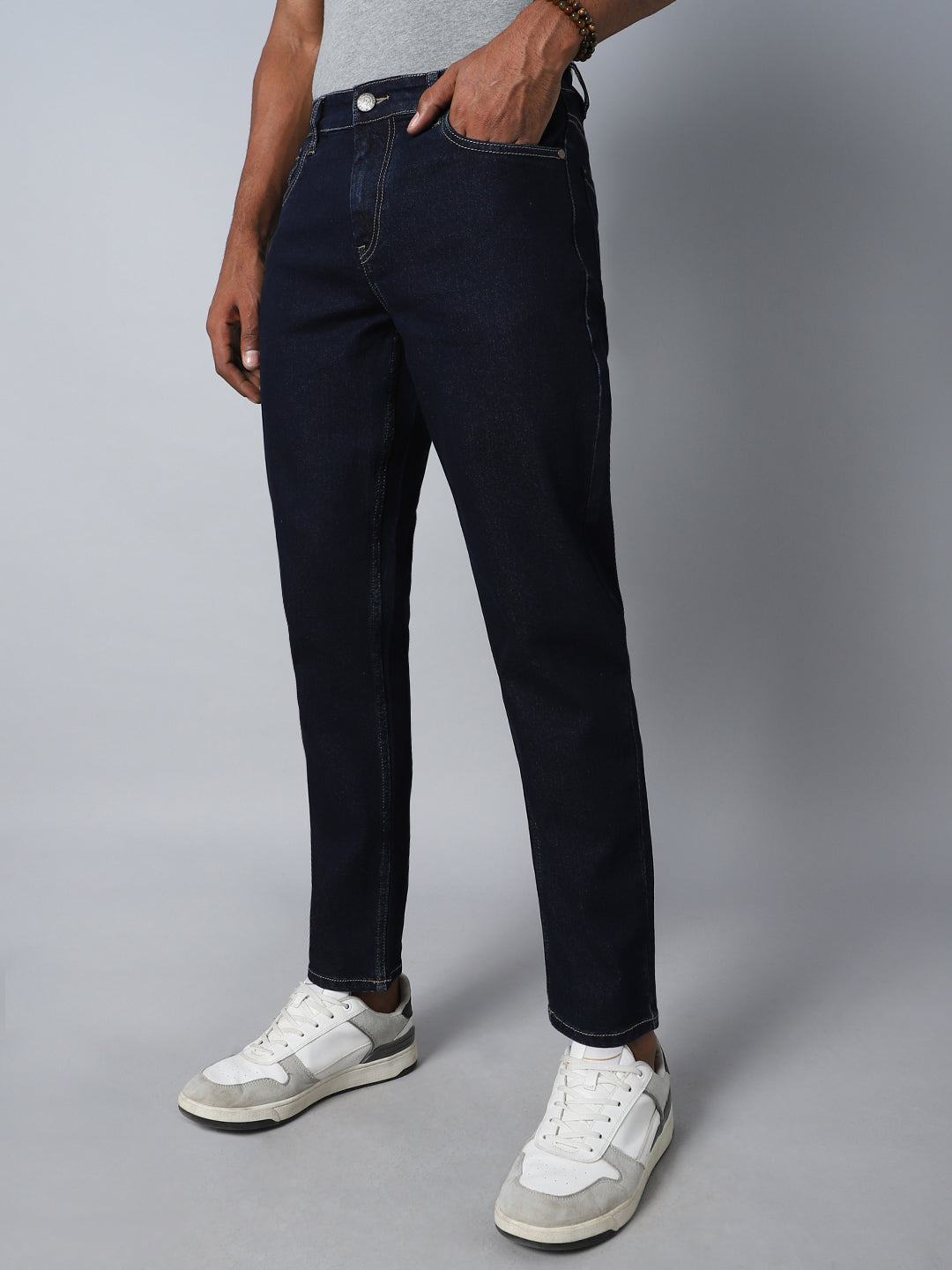 Men Tapered Fit Mid-Rise Clean Look Stretchable Jeans