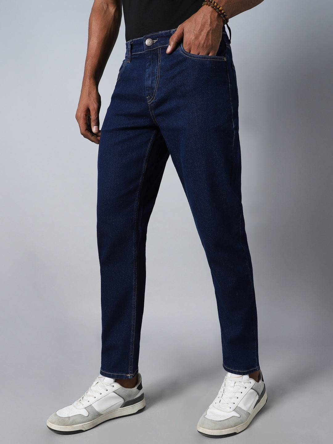 Men Tapered Fit Mid-Rise Clean Look Stretchable Jeans