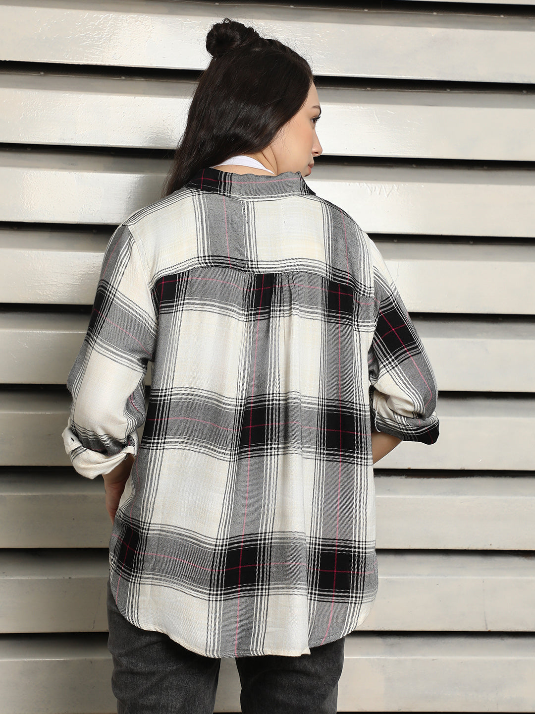 Classic Tartan Checks Spread Collar Cotton Oversized Casual Shirt