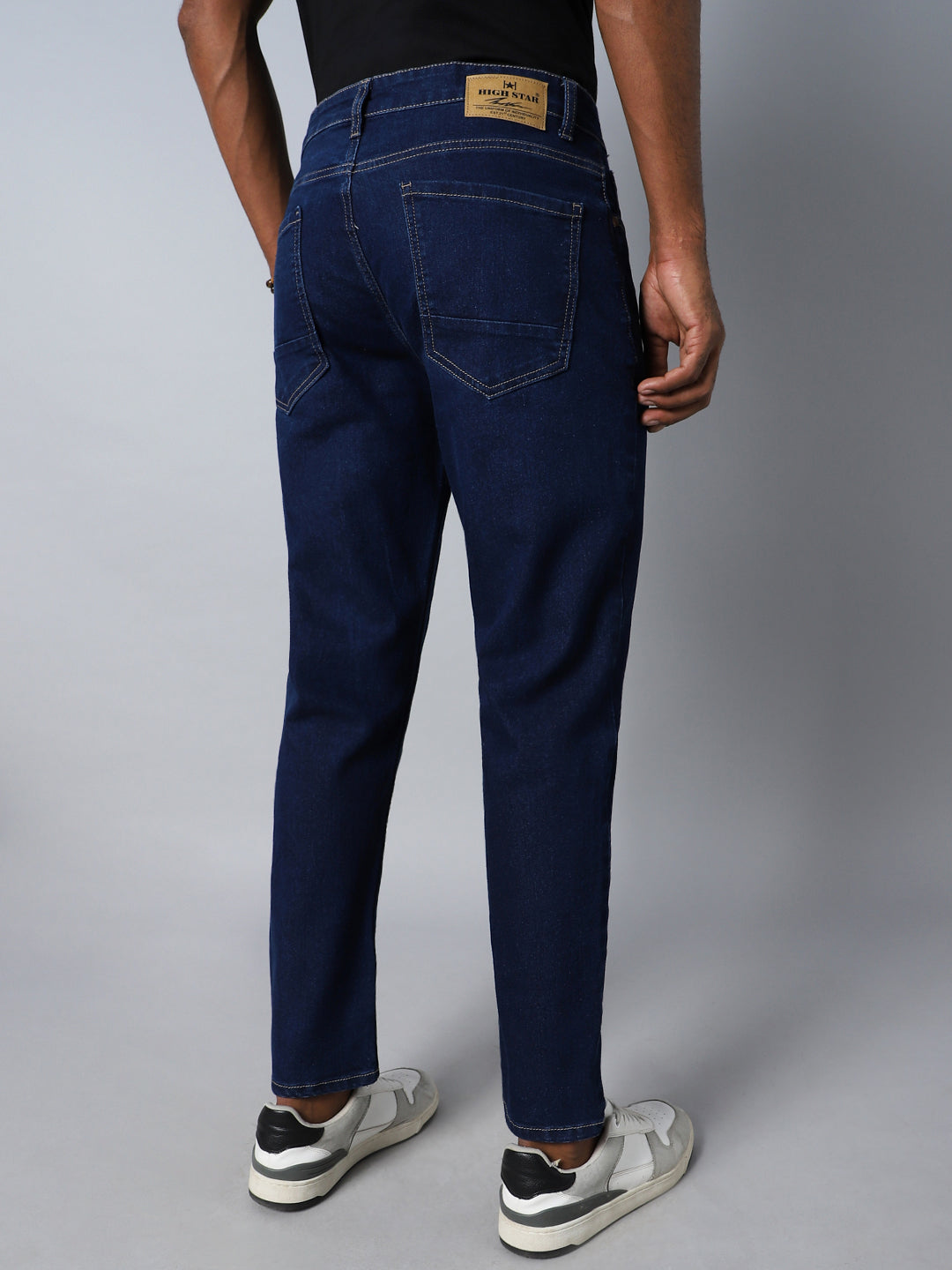 Men Tapered Fit Mid-Rise Clean Look Stretchable Jeans