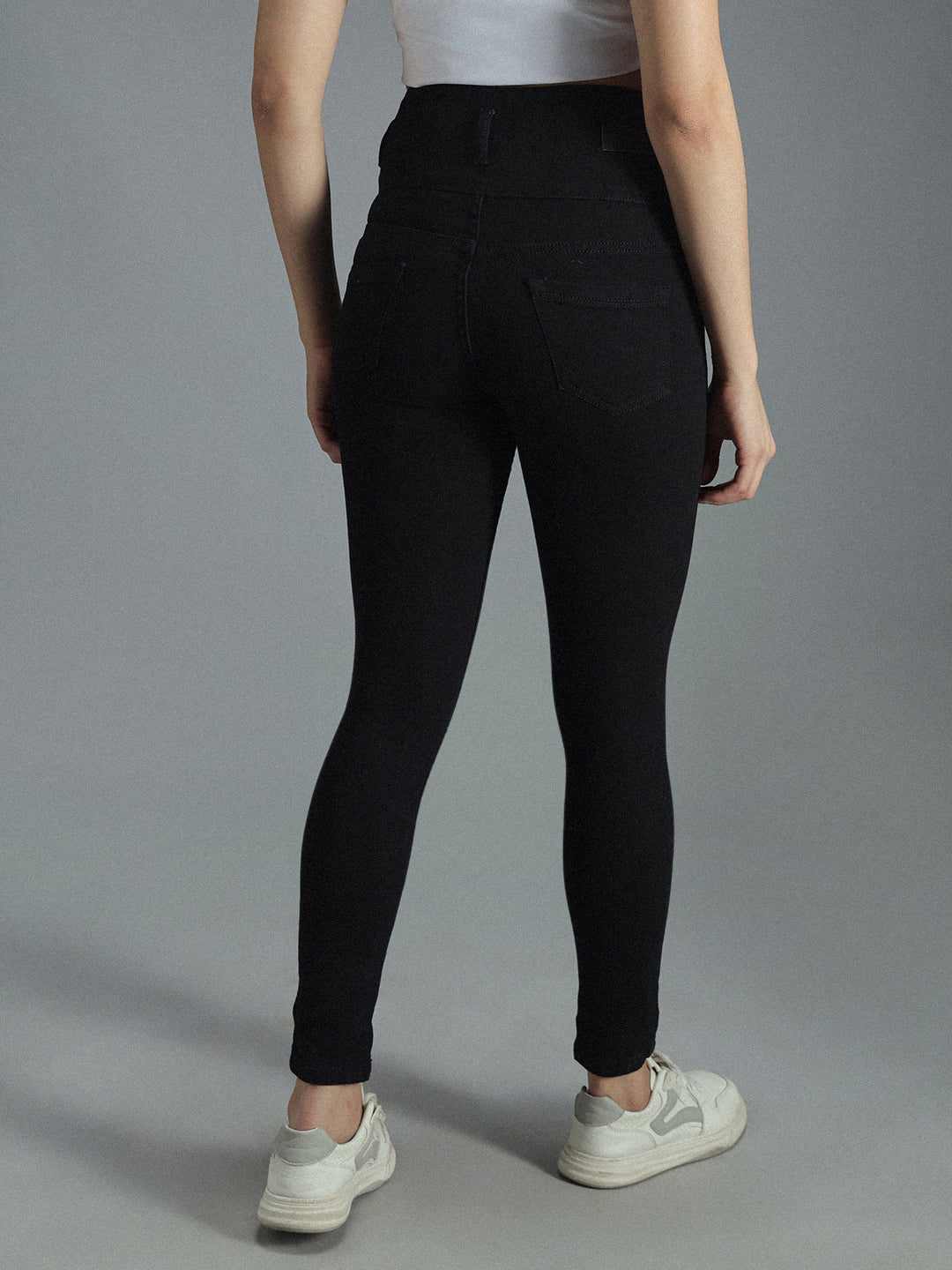 Women High-Rise Clean Look Stretchable Jeans