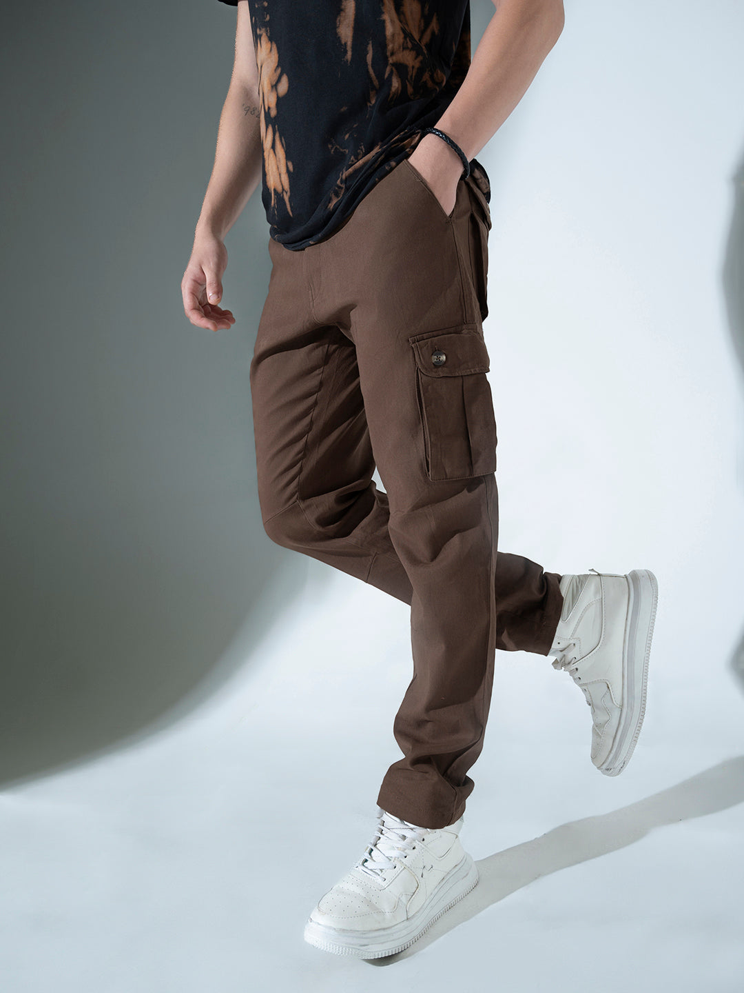 Hubberholme Men Brown Slim Fit Cotton Cargo Trousers