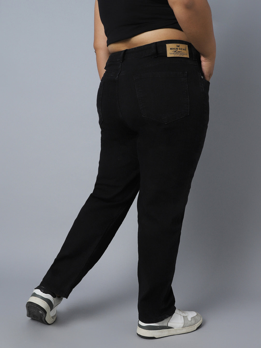 Women Plus Size Straight Fit High-Rise Stretchable Jeans