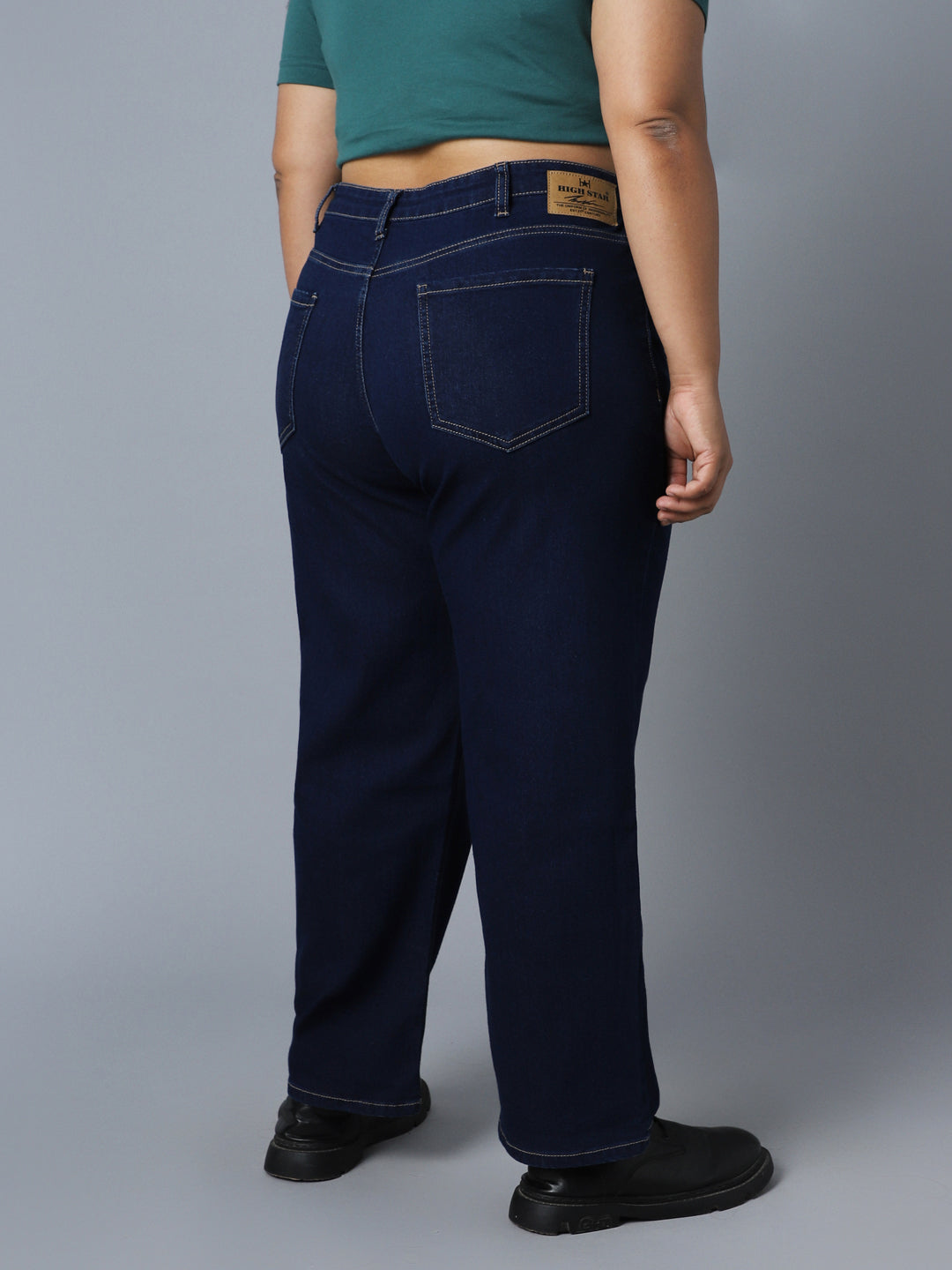 Women Plus Size Dad Fit High-Rise Clean Look Stretchable Jeans