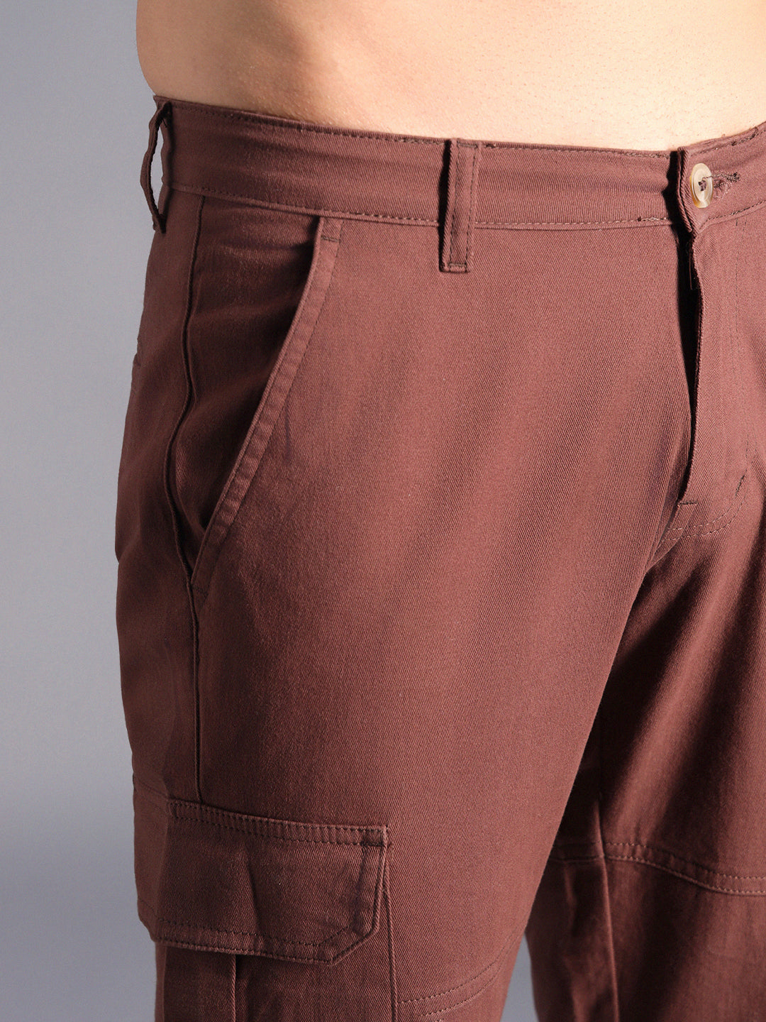 Men Relaxed Mid-Rise Cotton Cargos Trousers