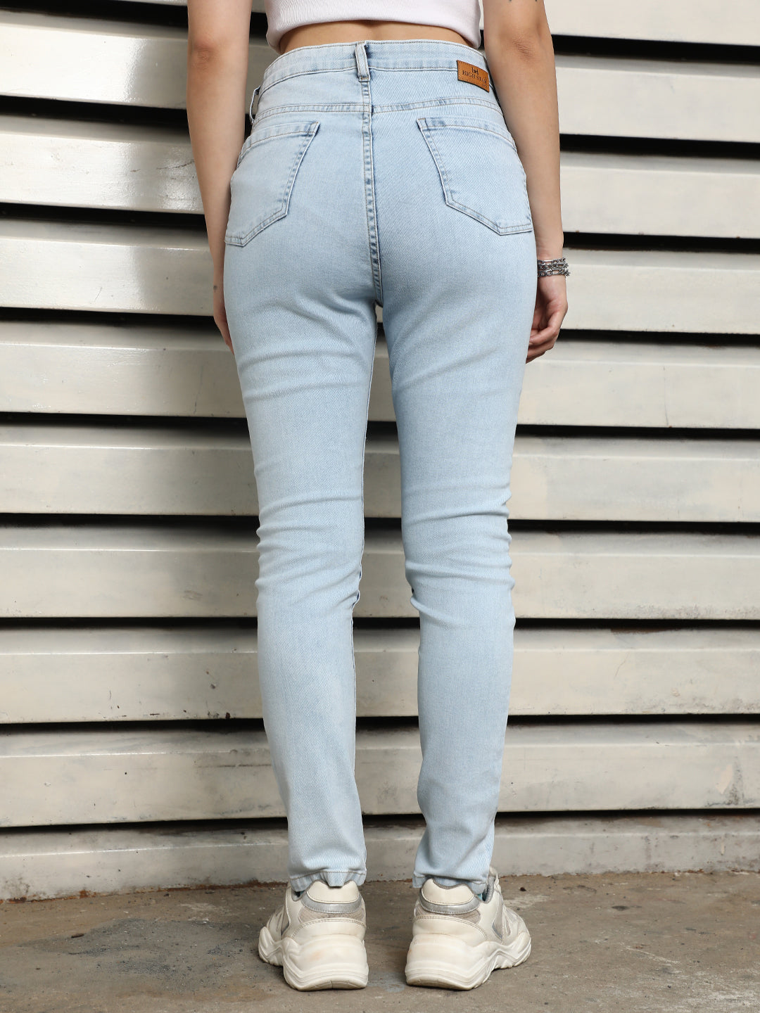 Women Skinny Fit High-Rise Mildly Distressed Light Fade Jeans