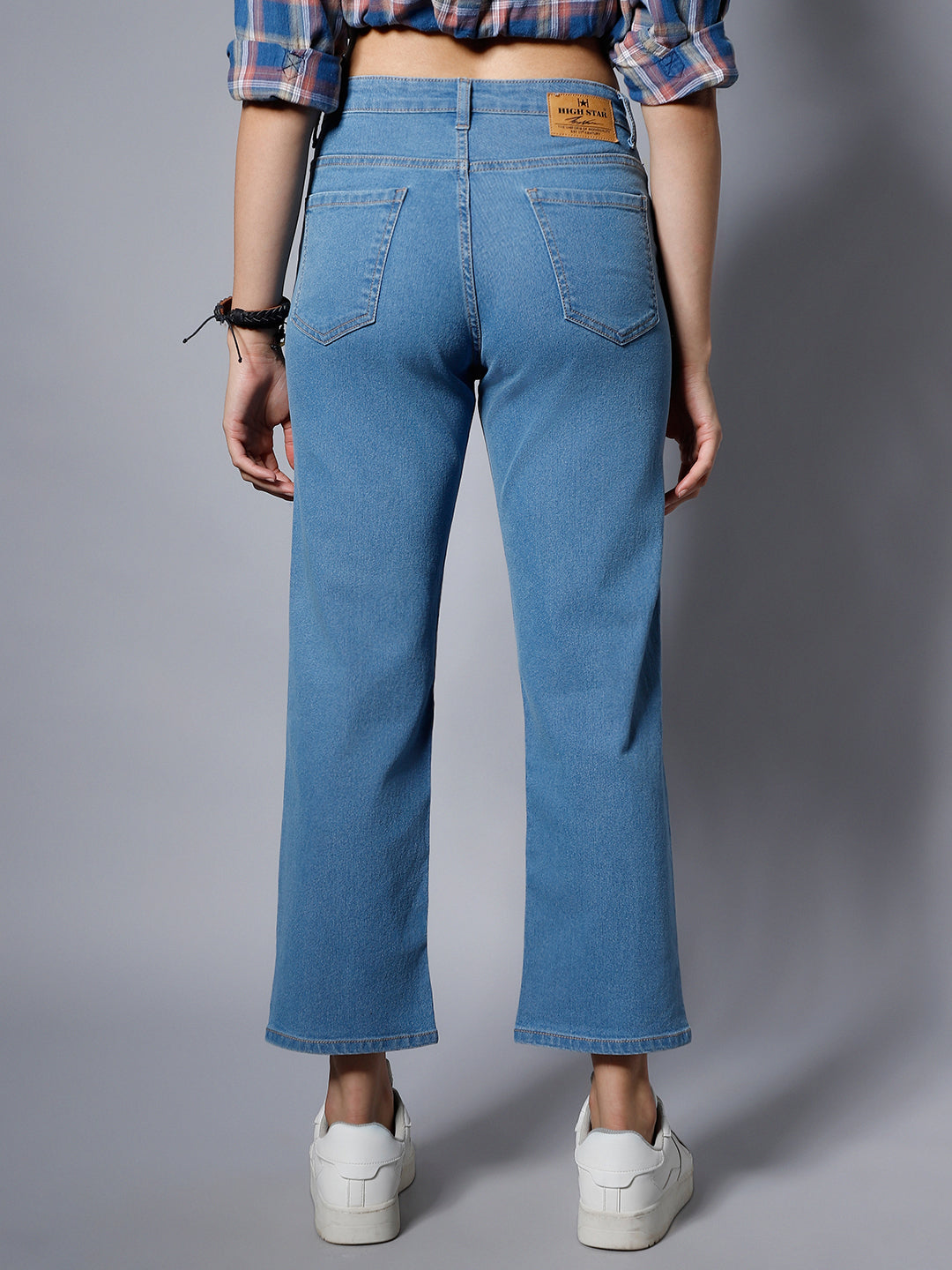 Women Blue Dad Fit High-Rise Clean Look Stretchable Jeans