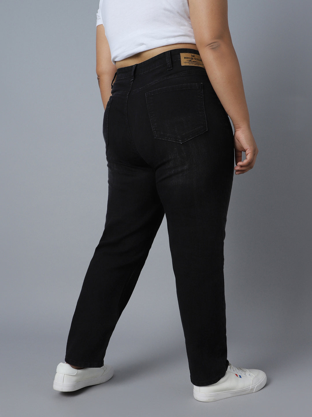 Women Plus Size Straight Fit High-Rise Clean Look Stretchable Jeans