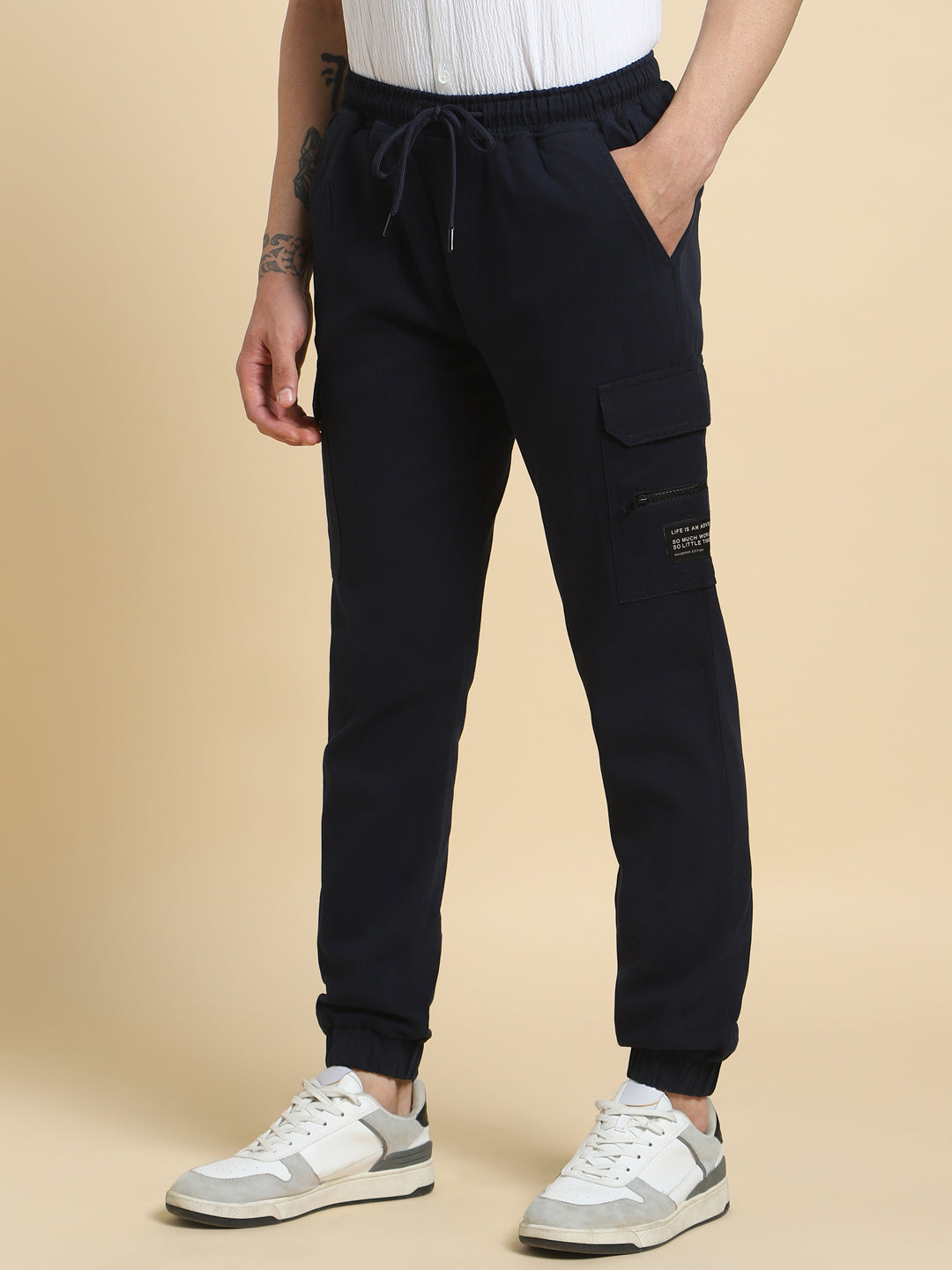 Men Mid Rise Cargos Trousers