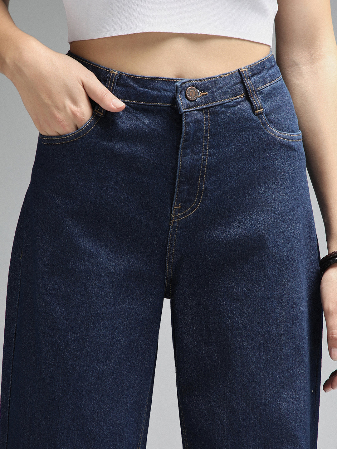 Women Straight Fit High-Rise Clean Look Stretchable Jeans