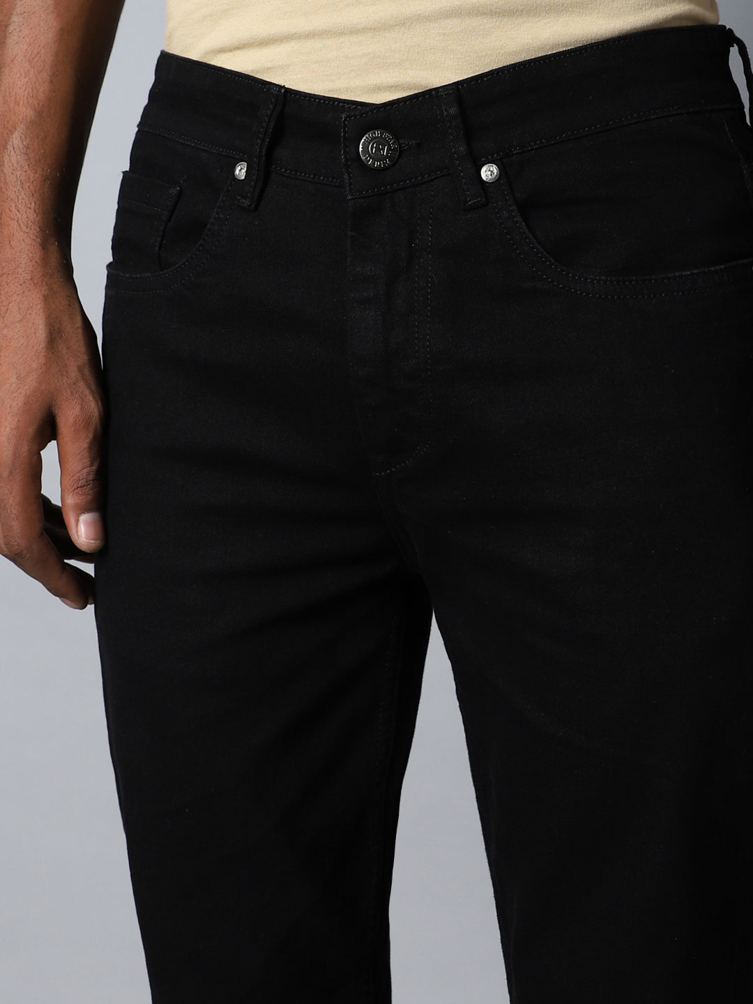 Men Black Relaxed Fit Mildly Distressed Stretchable Jeans