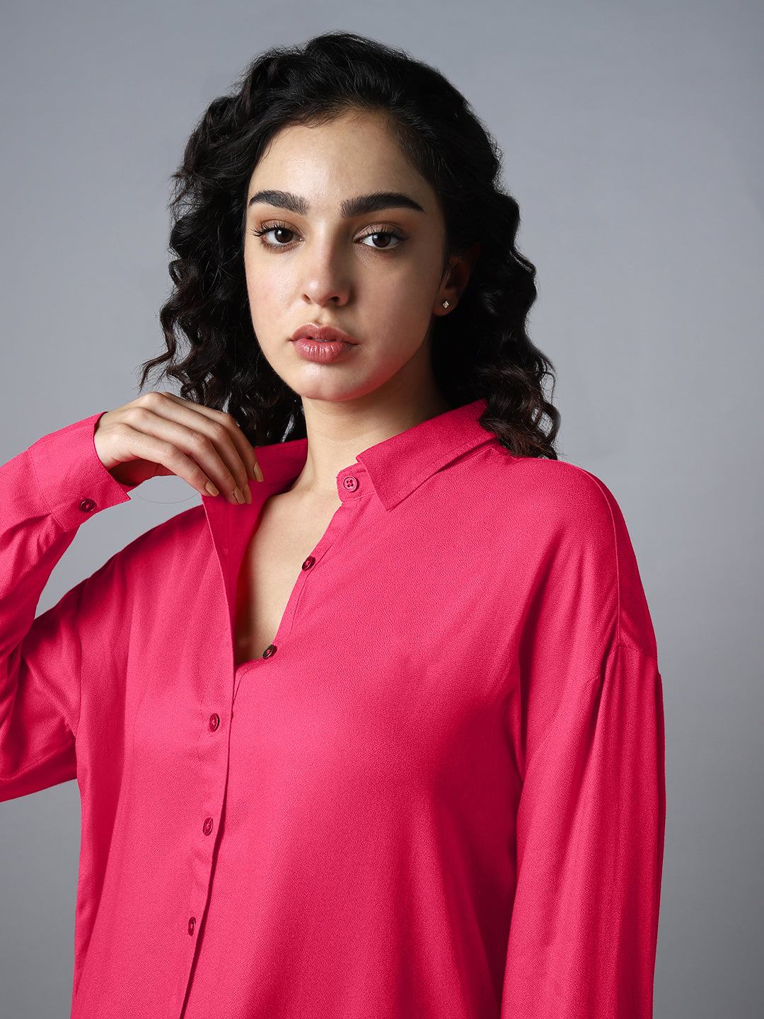 Spread Collar Classic Boxy Opaque Casual Shirt