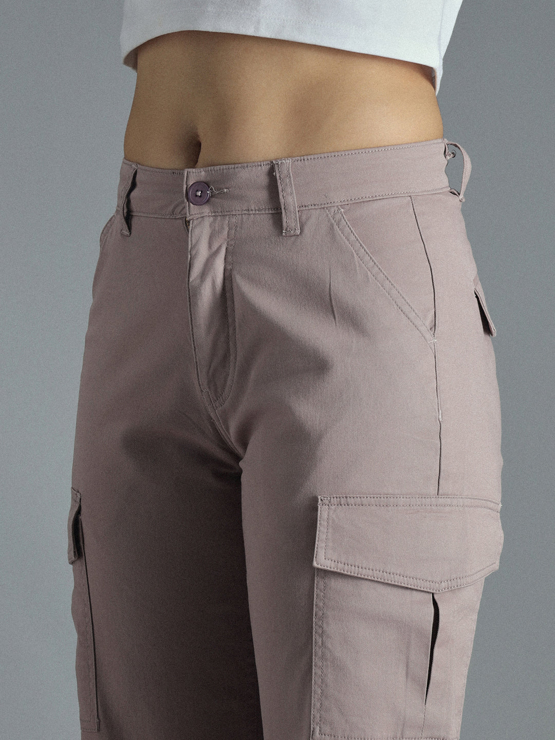 Women Relaxed Straight Leg High-Rise Plain Cargos Trousers