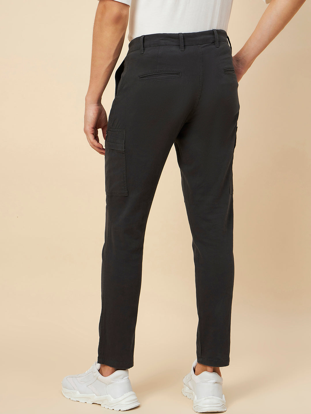 Men Non Iron Mid-Rise Cargos Trousers