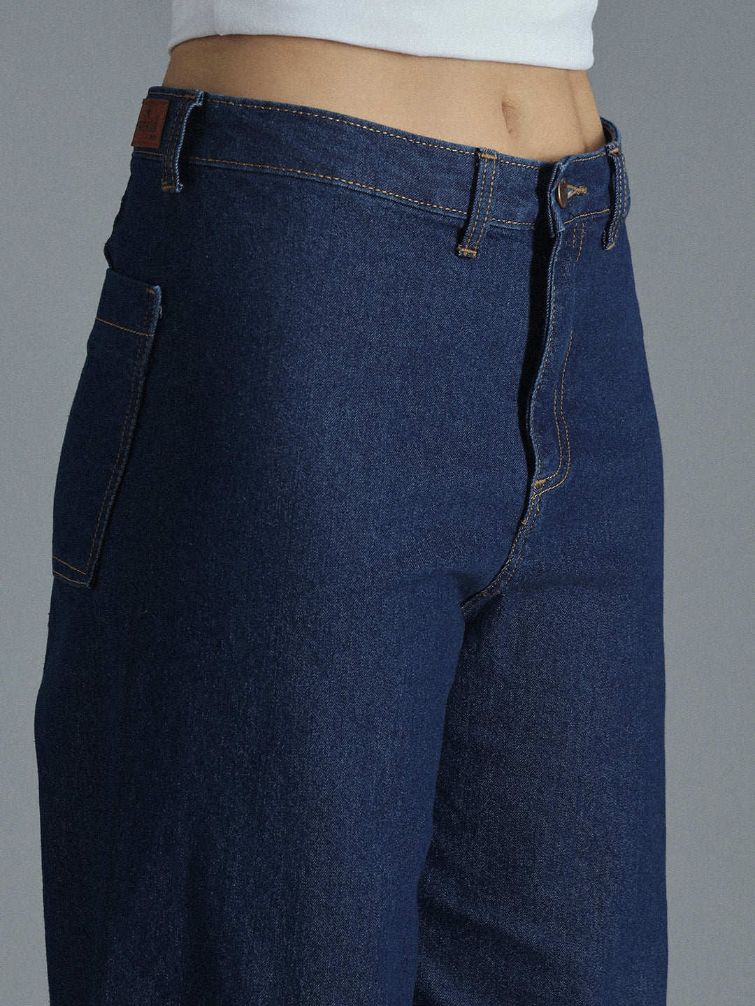 Women 90s Straight High-Rise Cotton Jeans