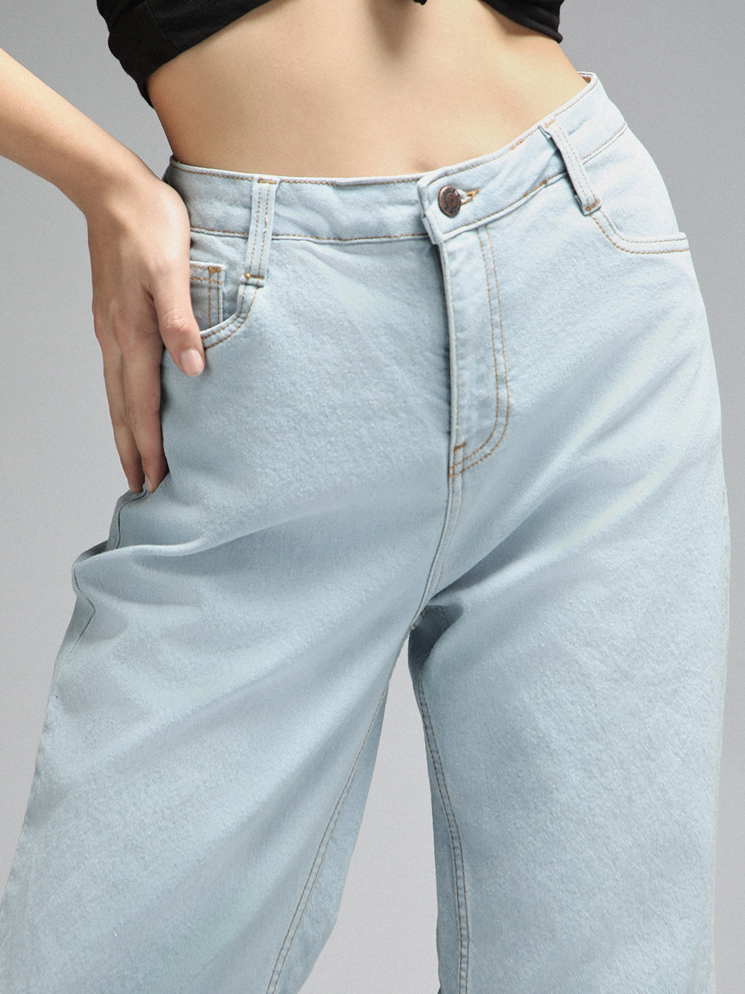 Women Straight Fit High-Rise Clean Look Stretchable Jeans