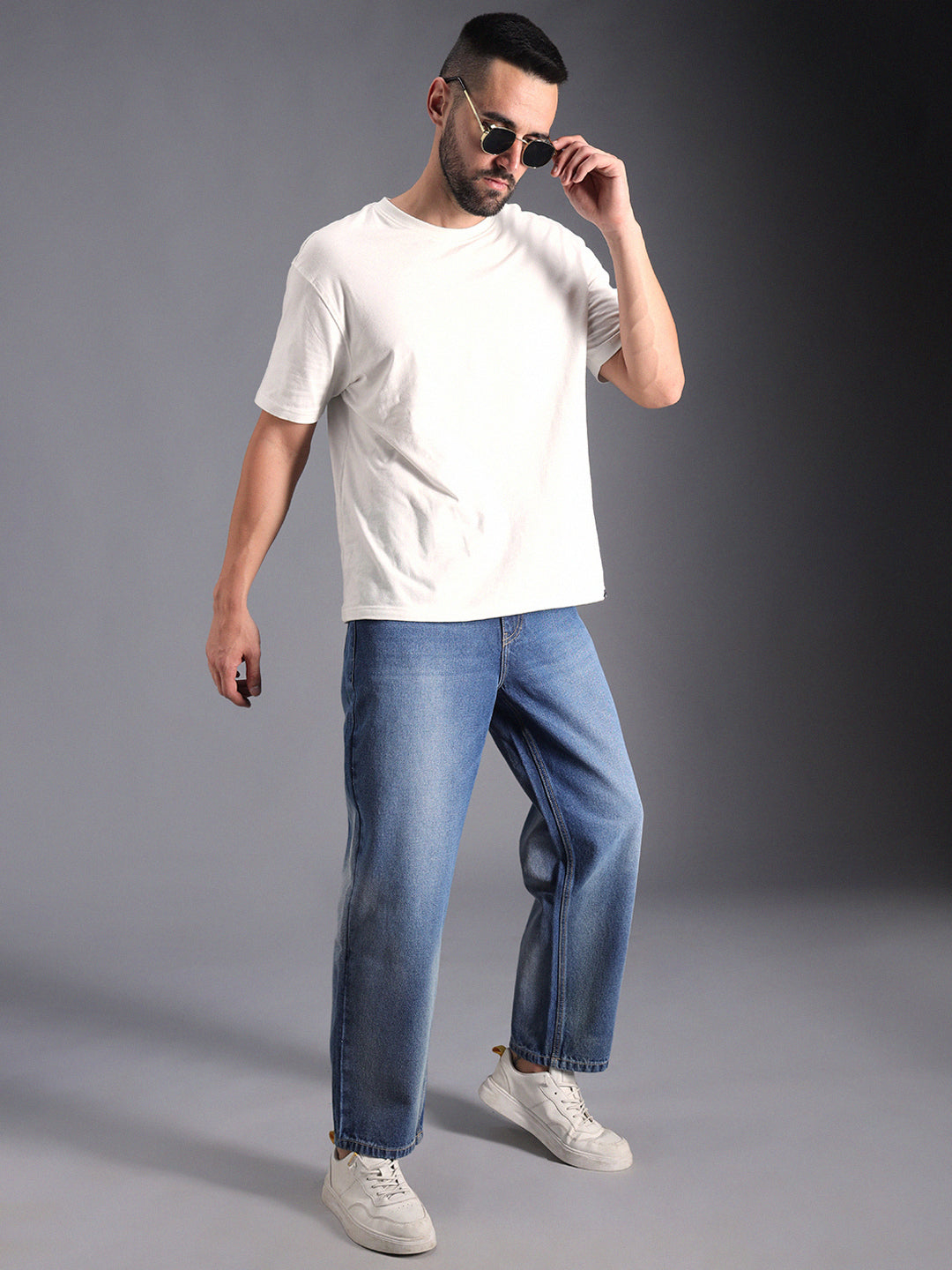 Men Relaxed Fit Clean Look Light Fade Cotton Jeans