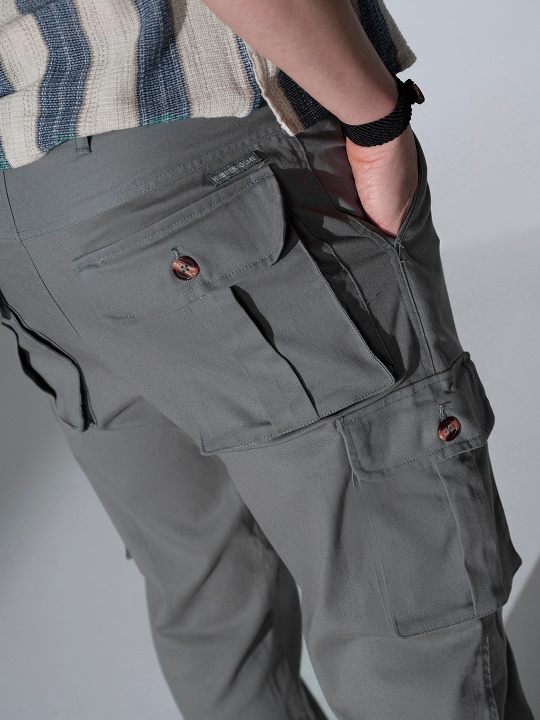 Hubberholme Men Grey Slim Fit Stretchable Cargos Trousers