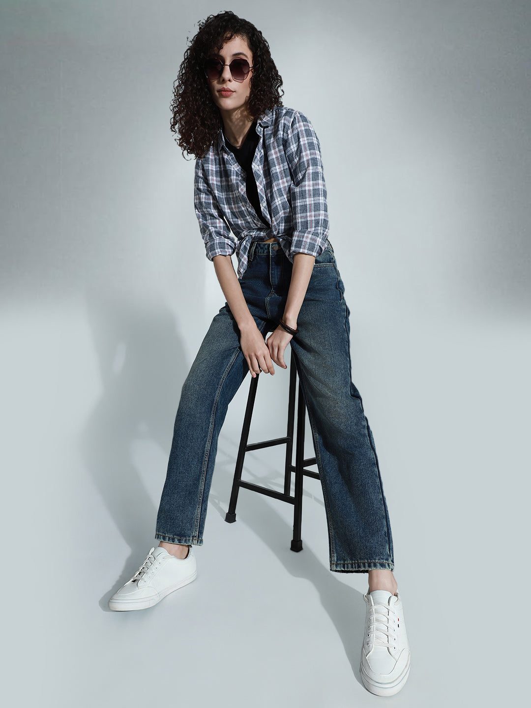 Women 90s Straight Light Fade High-Rise Clean Look Pure Cotton Jeans