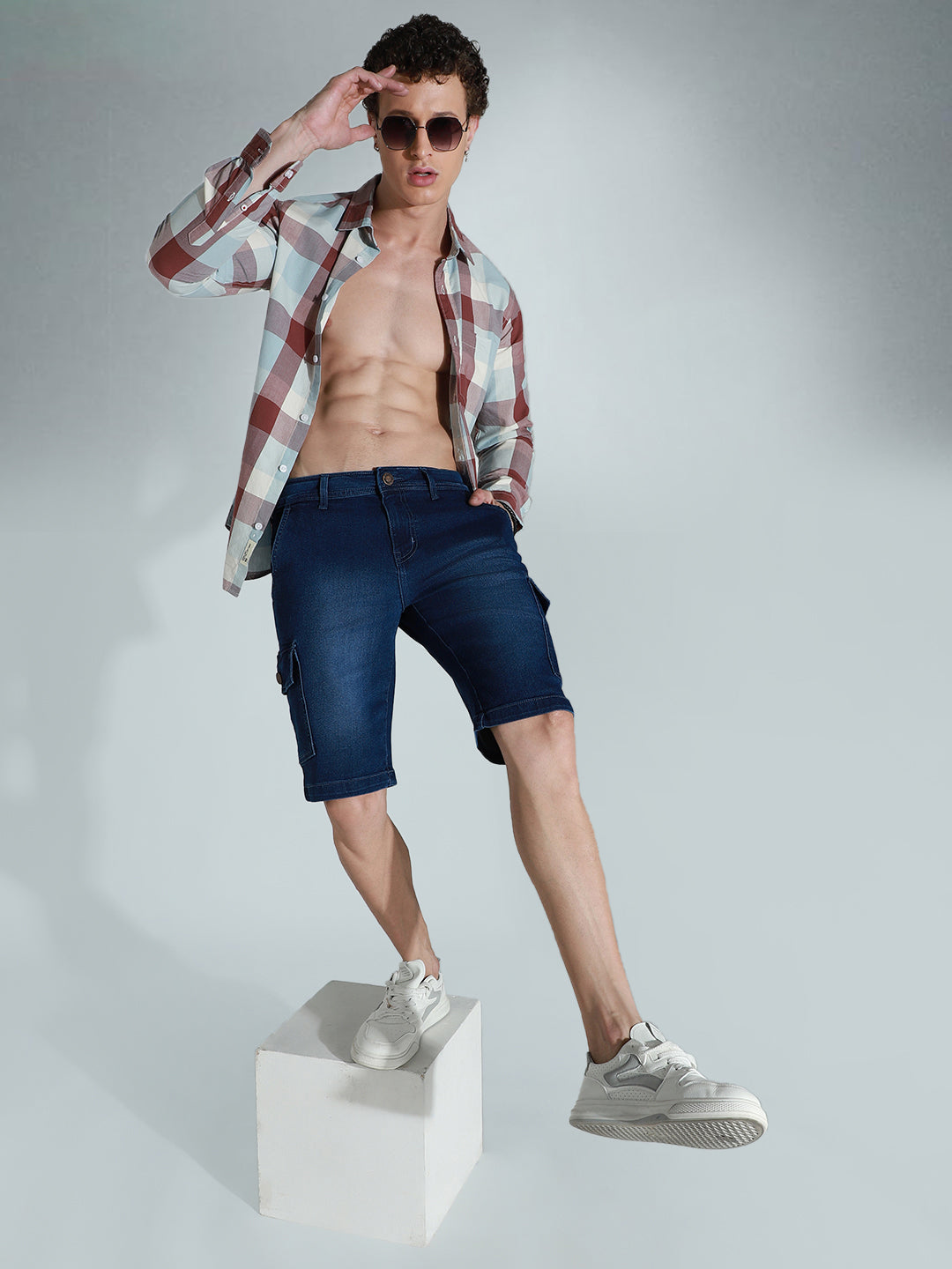 Men Mid-Rise Cotton Denim Shorts