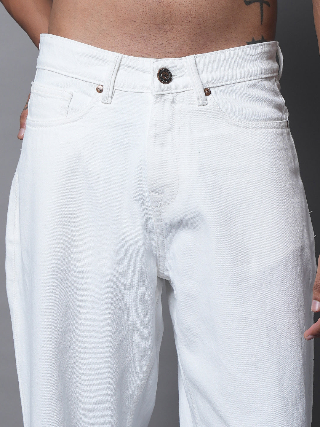 Men Wide Leg Mid-Rise Clean Look Cotton Jeans